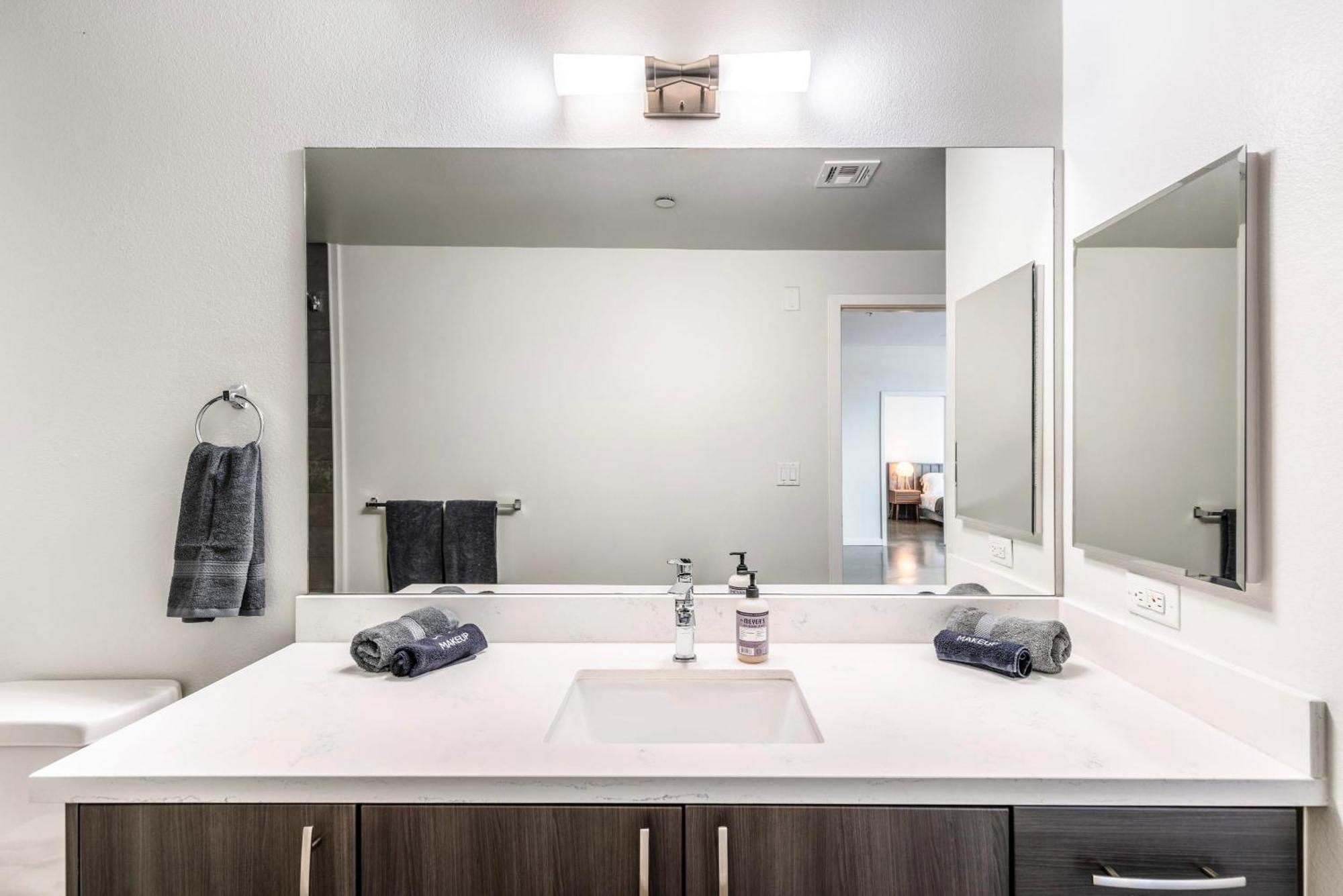 Brand New 2br Luxury Weho Appartement *