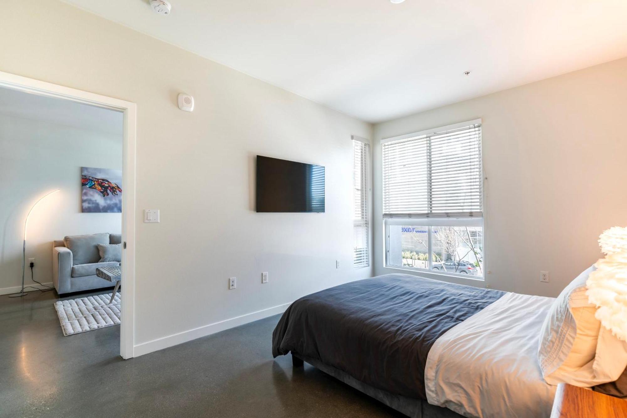 Brand New 2br Luxury Weho Appartement *