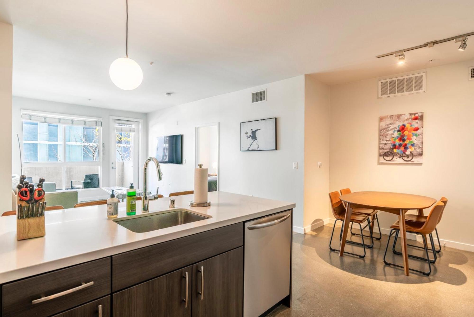 Brand New 2br Luxury Weho Appartement *