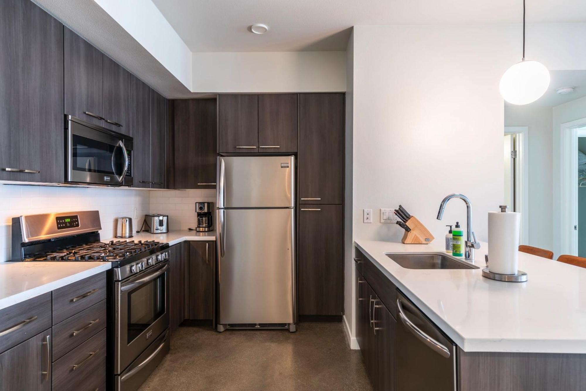 Brand New 2br Luxury Weho Appartement *